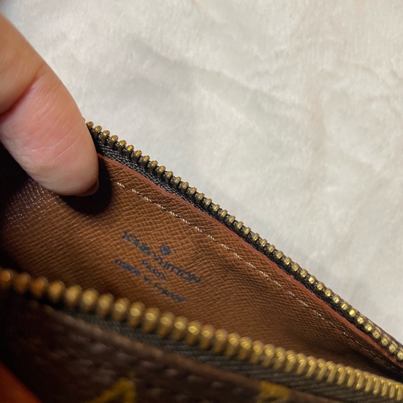 Louis Vuitton Monogram Papillon Pouch 🤎 - Picture 12 of 12